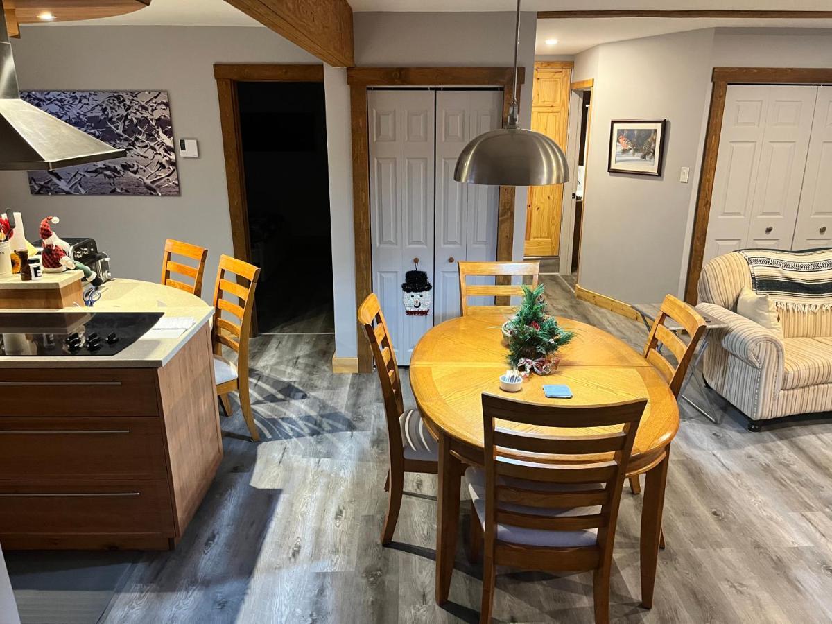 Appartement Mont Edouard, Hebergement Paisible A La Montagne L'Anse-Saint-Jean Bagian luar foto