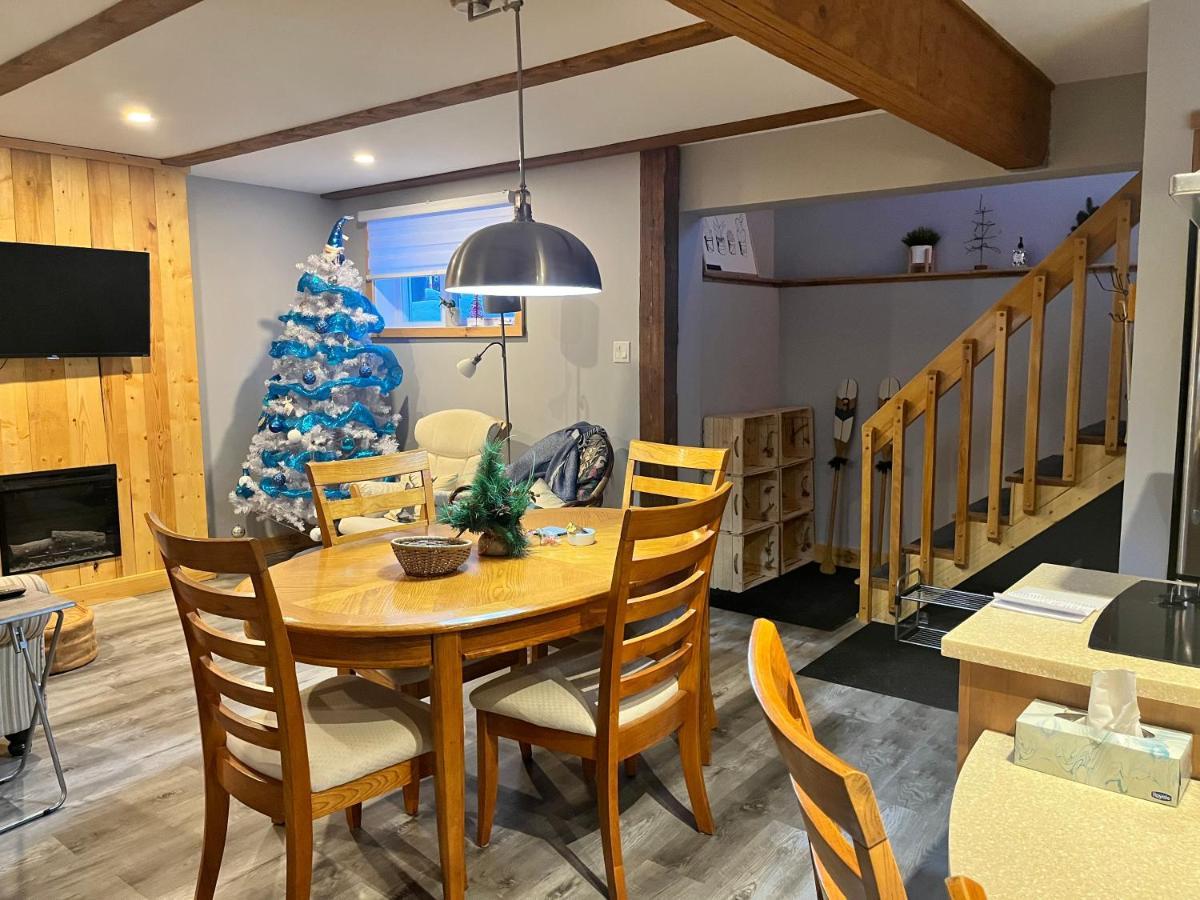 Appartement Mont Edouard, Hebergement Paisible A La Montagne L'Anse-Saint-Jean Bagian luar foto